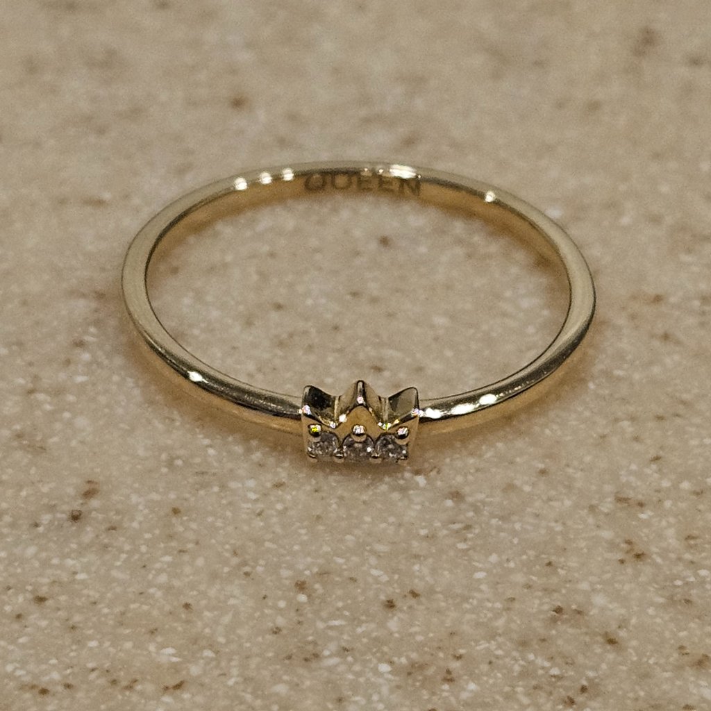 Rare Monica Rich Kosann Bridgerton Queen Tiara Stacking Poesy Diamond 18k Ring — image 4 of 7